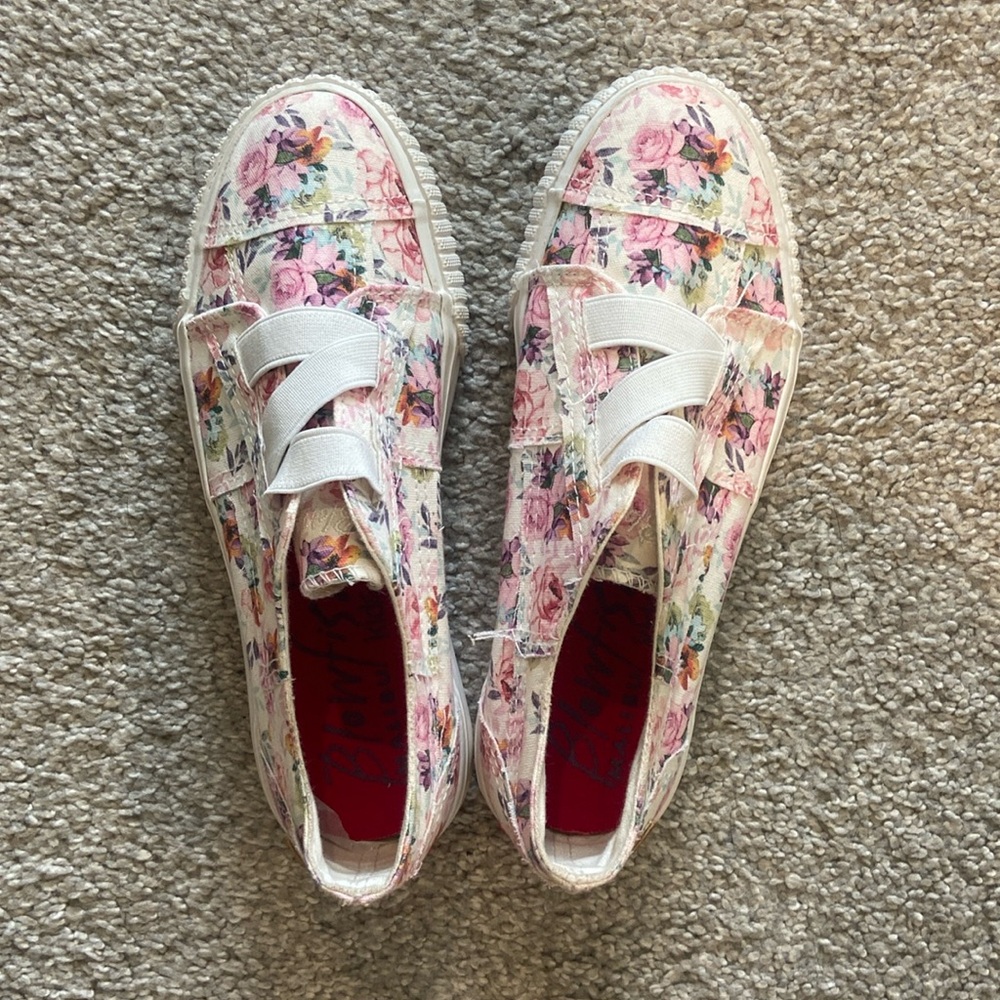Blowfish Malibu kids floral girls slip on shoes, NWOT, size 2